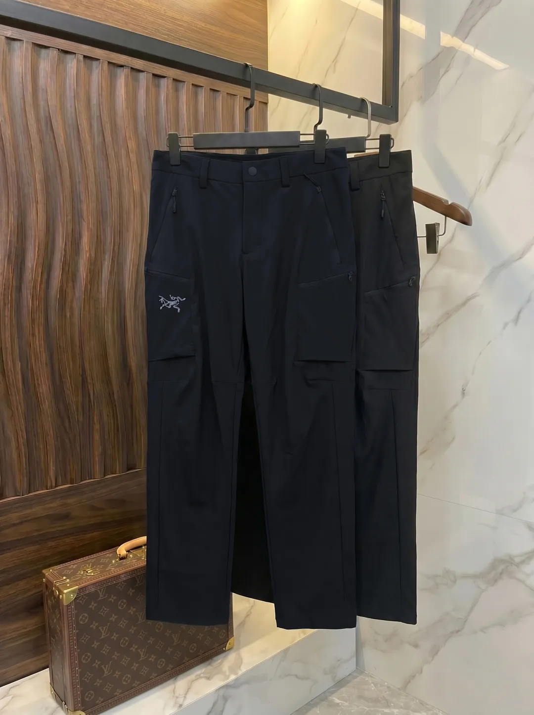 ARC'TERYX Breathable Classiclogo ：Black Navy Blue Sizes：S-3XL